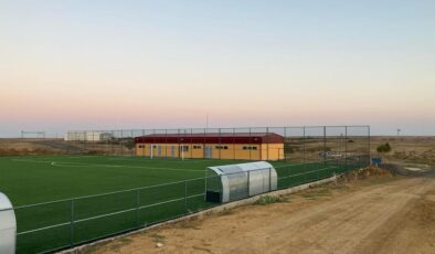 Bir Yıl Önce Biten Saha Eksik Var Diye Açılmıyor