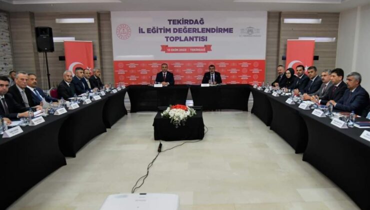 Bakanın Toplantısını Eleştirdi: Toplantı Parti İçi Değerlendirme Haline Geldi