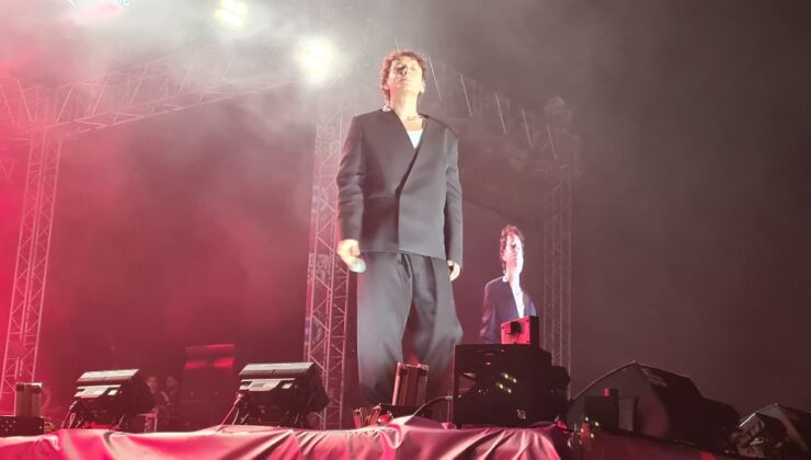 Edis Konserinde Sokak Lambası Krizi