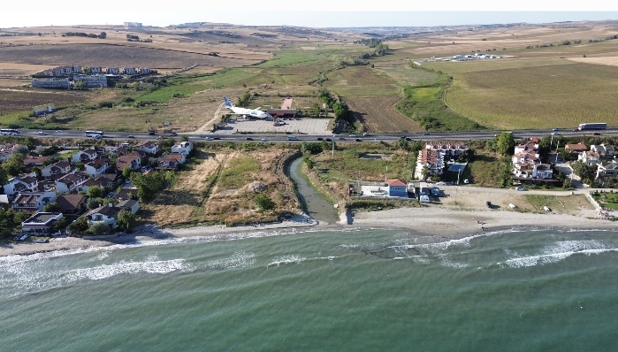 Arıtmalar Derelere Boşalınca Mahalleyi Sivrisinek Bastı