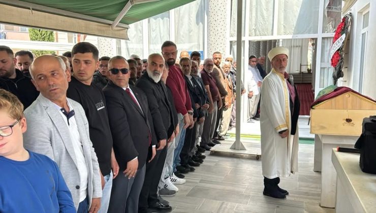 Çanakkale’deki Kazada Hayatını Kaybeden Aynur Kocabey Tekirdağ’da Toprağa Verildi