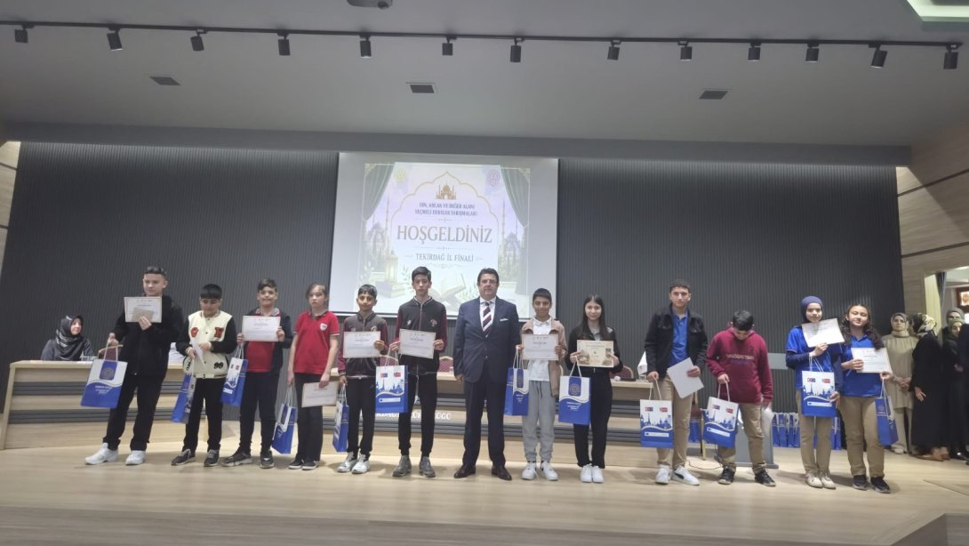 İl Millî Eğitim Müdürü Dr. Aziz Yeniyol'un Katılımlarıyla "Din, Ahlak ve Değer Alanı Seçmeli Dersler Yarışmaları İl Finalleri" Gerçekleştirildi