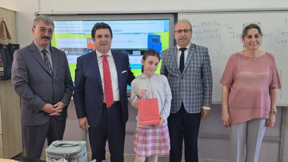 23 Nisan Resim Yarışması Türkiye Birincisi Öğrenciye Ziyaret