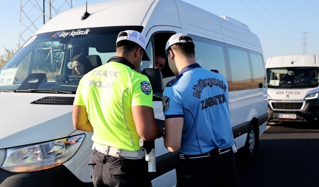 EMNİYET VE ZABITA GÜVENLİ ULAŞIM İÇİN SAHADA