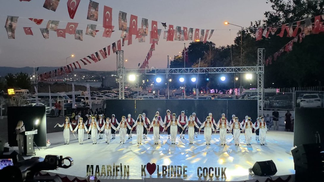Hüseyin Pehlivan İlkokulu'nda "Maarifin Kalbinde Çocuk" Halk Oyunları Gösterisi Gerçekleştirildi