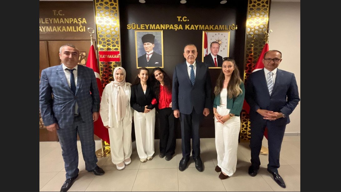 Süleymanpaşa kaymakamı Sayın Mahmut Nedim TUNÇER, Ayfer Mustafa Şahin Akkoç Özel Eğitim Uygulama Okulu 12. sınıf mezun öğrencisi...