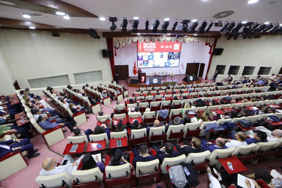 YÖK TARAFINDAN DÜZENLENEN GELECEĞİN MESLEKLERİ BULUŞMASI’NA ÜNİVERSİTEMİZ DE KATILDI