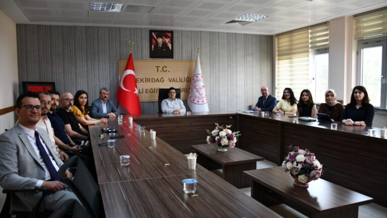 Şehrimiz Tekirdağ Kitap Yazma Komisyonundan İl Millî Eğitim Müdürü Dr. Aziz Yeniyol'a Ziyaret