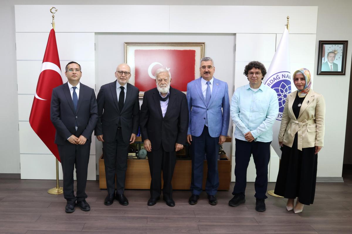 TEKİRDAĞ DEPREM MÜHENDİSLİĞİ VE YAPI TEKNOLOJİLERİ LABORATUVARI’NIN AÇILIŞI KAPSAMINDA SN. PROF. DR. SADETTİN ÖKTEN’DEN REKTÖRÜMÜZE ZİYARET