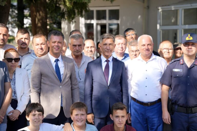 Başkan Sarıkurt Şahpaz Mahallesi Halk Toplantısına Katıldı