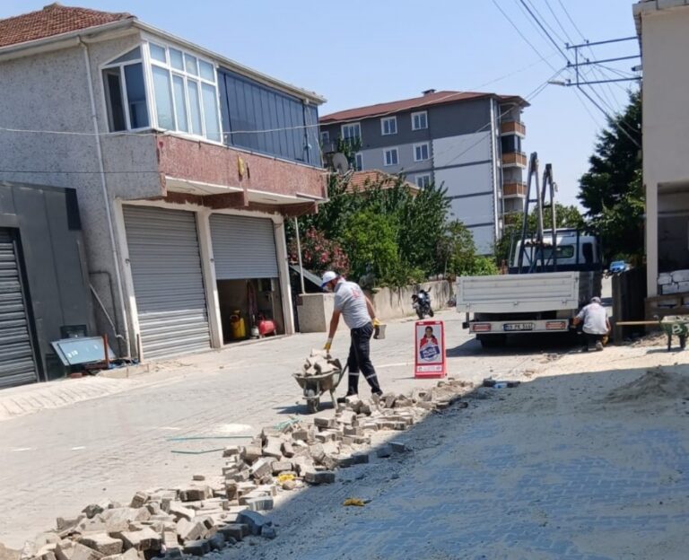 HER MAHALLEMİZE, HER SOKAĞIMIZA EŞİT HİZMET ANLAYIŞIYLA ÇALIŞIYORUZ!