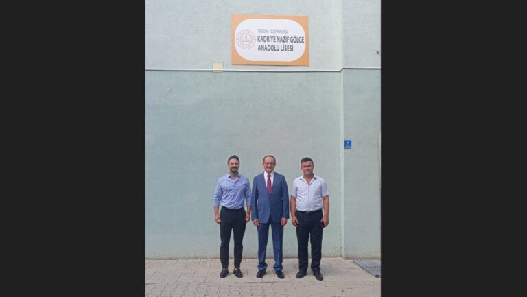 İlçe Milli Eğitim Müdürü Fahri Kırmızı, İlçemiz Kadriye Nazif Gölge Anadolu Lisesini Ziyaret Etti.