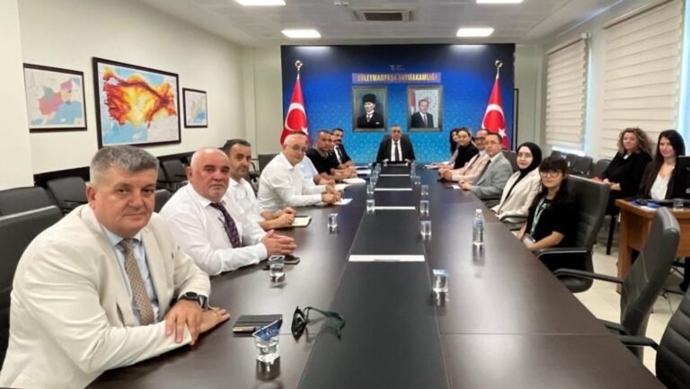 Süleymanpaşa kaymakamı Sayın Mahmut Nedim TUNÇER başkanlığında, İlçe Protokolü üyelerinin katılımıyla Çocuk Koruma Kanununa Göre...