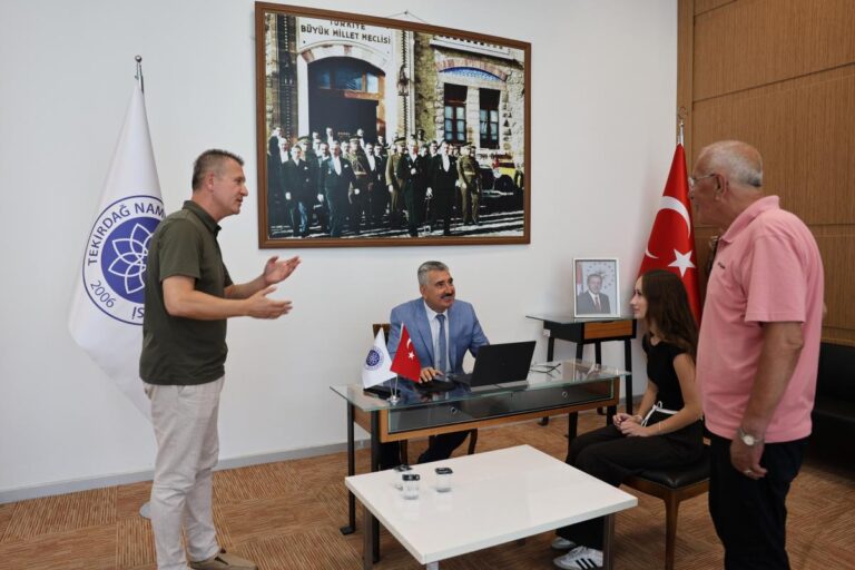 Tekirdağ NKÜ’de Yeni Akademik Yılın İlk Kayıt Heyecanı Yaşandı