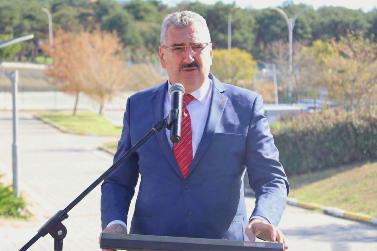 rektörü PROF. DR. MÜMİN ŞAHİN’İN, 30 AĞUSTOS ZAFER BAYRAMI KUTLAMA MESAJI