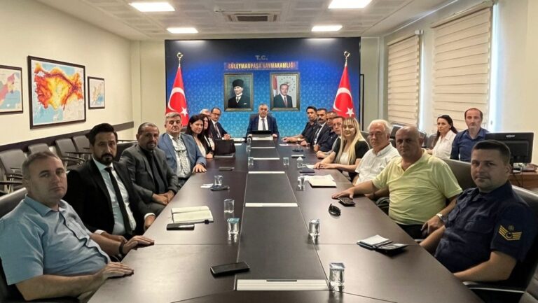 Süleymanpaşa kaymakamı Sayın Mahmut Nedim TUNÇER'in başkanlığında ve ilçe protokolü üyelerinin katılımıyla 2026-2027 Eğitim-Öğretim Yılı...