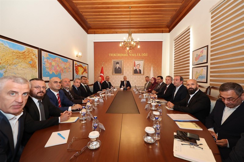 Ticaret Bakanı Bolat ve Vali Soytürk Beyaz Eşya Sektör Temsilcileri İle Bir Araya Geldi